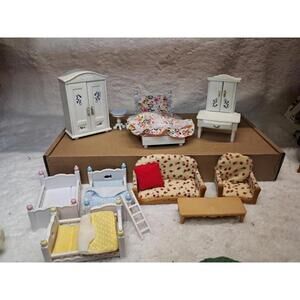 10 Pc Older Sylvania Critters Furniture  B16